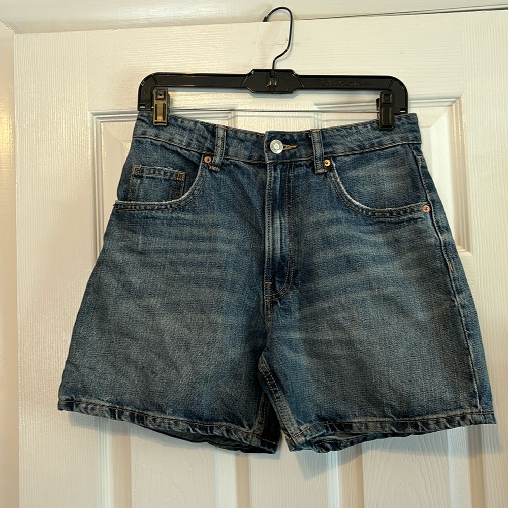 NWOT Zara Denim Shorts